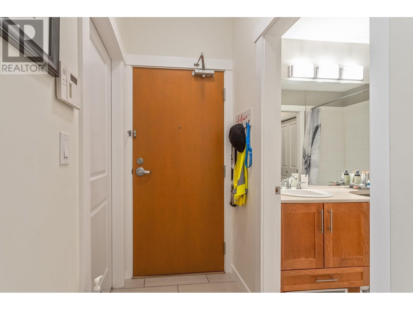 101 4883 Maclure Mews, Vancouver, British Columbia  V6J 5M8 - Photo 16 - R2976401