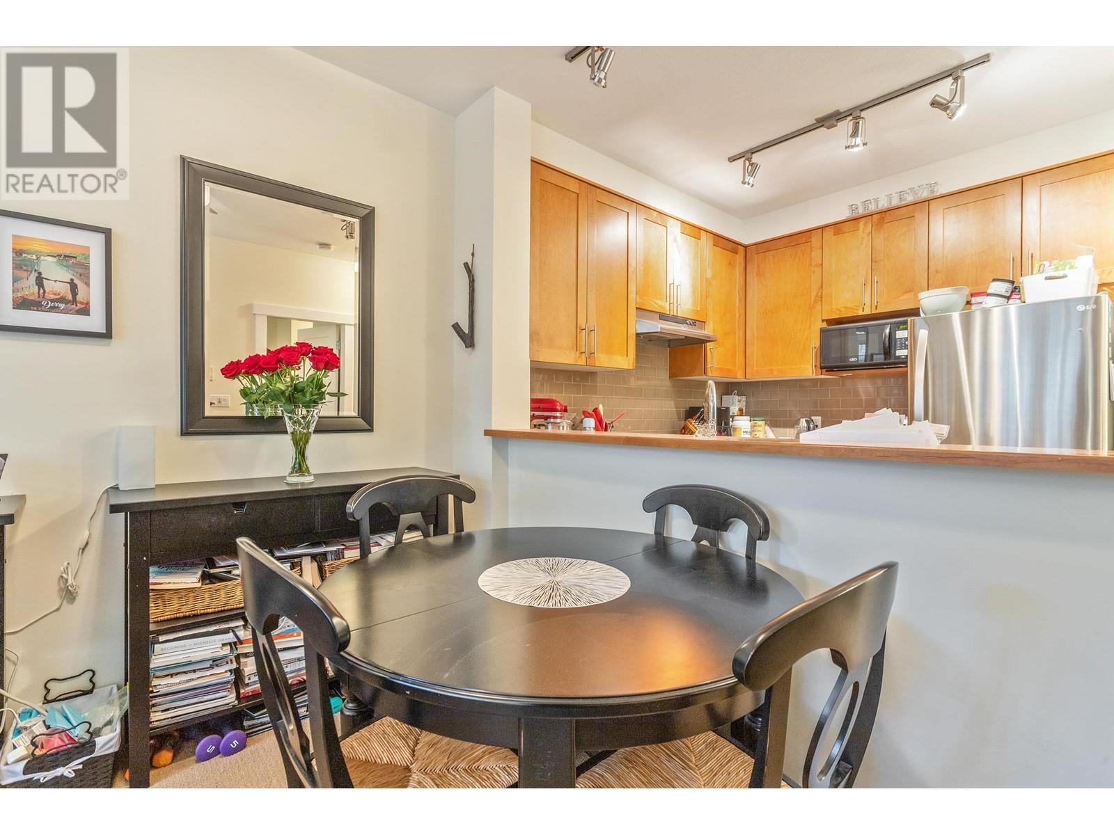 101 4883 Maclure Mews, Vancouver, British Columbia  V6J 5M8 - Photo 5 - R2976401