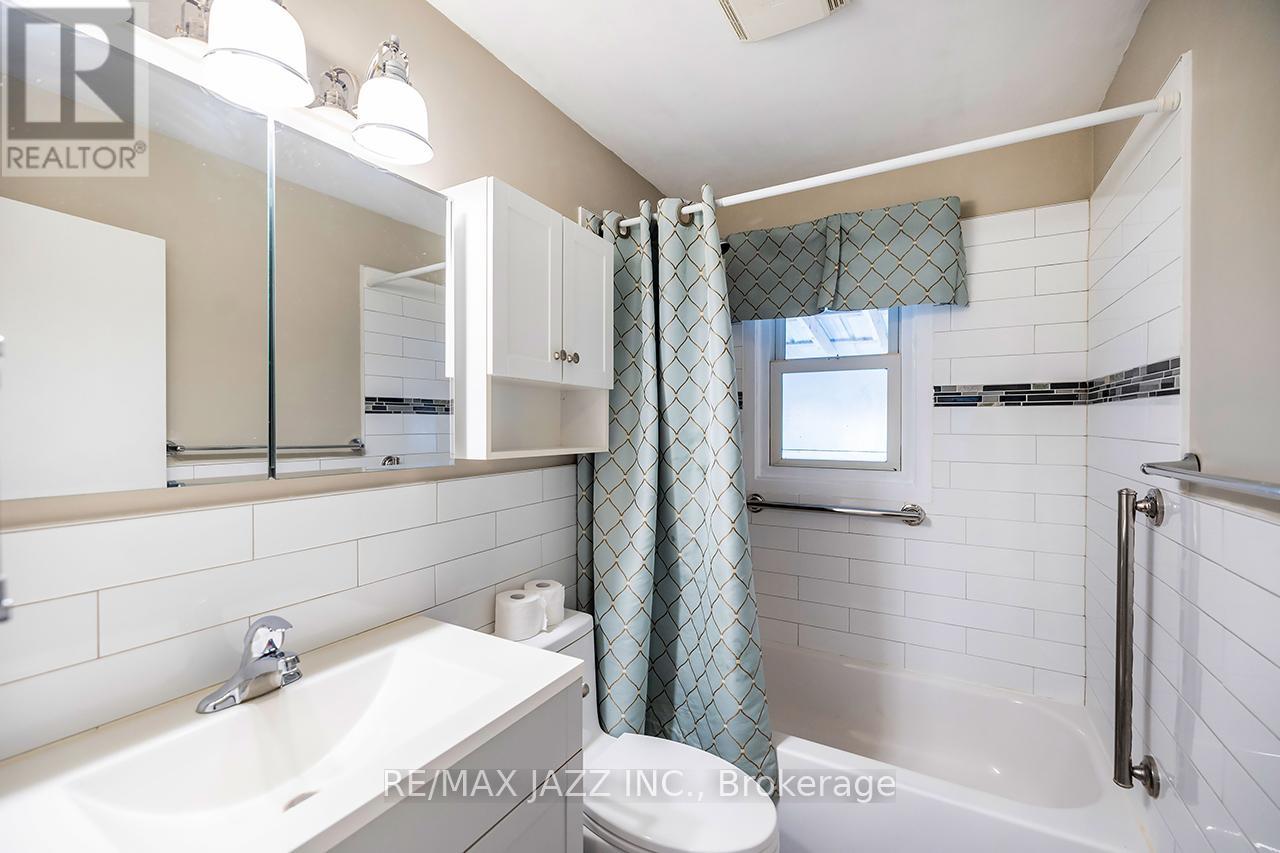 Property at 452 HARDEN STREET image 5