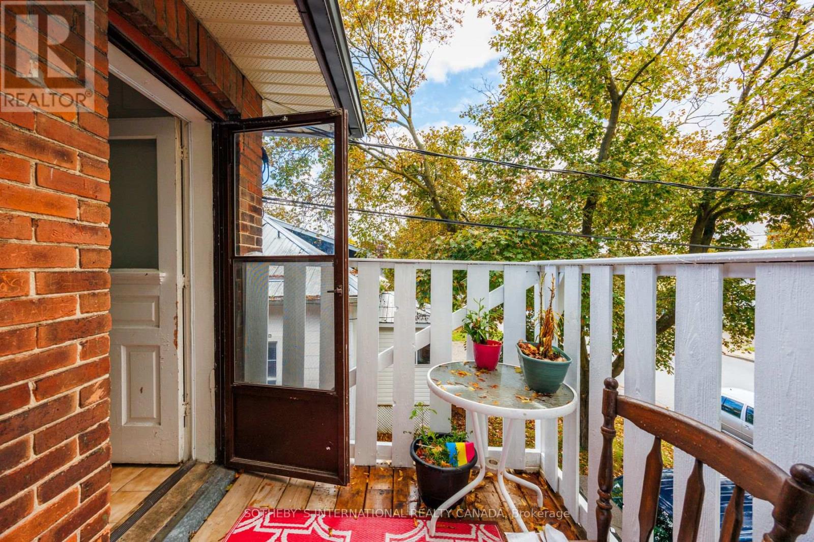Property at 82 DURHAM STREET W image 4