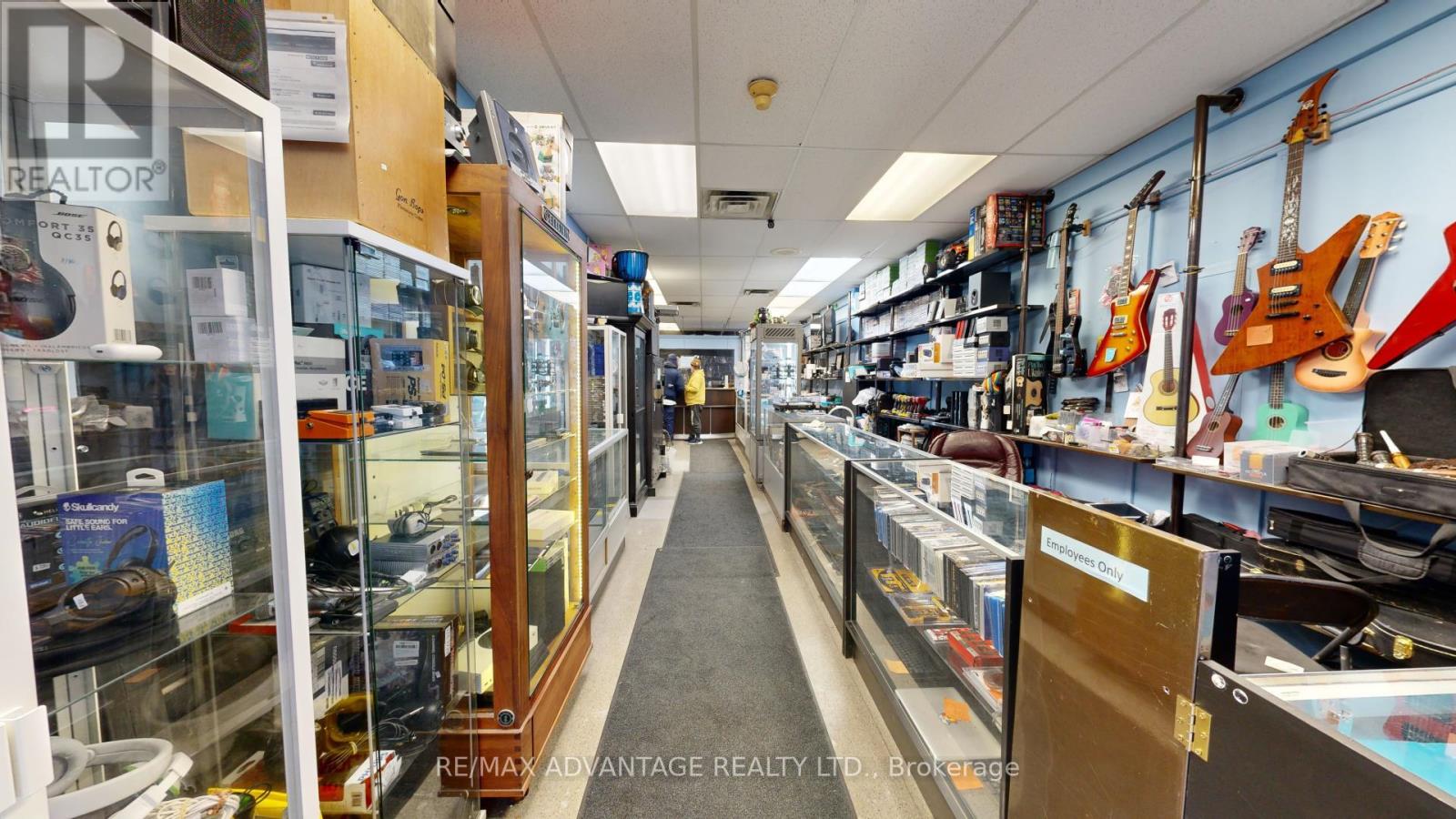 Photo 9 of 22 for 175-179 Dundas Street