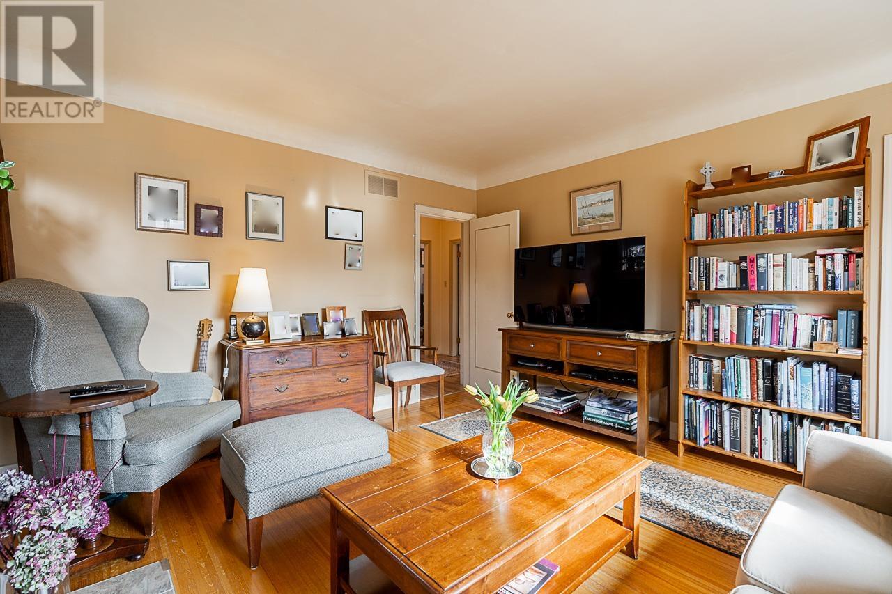 4463 W 14th Avenue, Vancouver, British Columbia  V6R 2Y2 - Photo 3 - R2977239