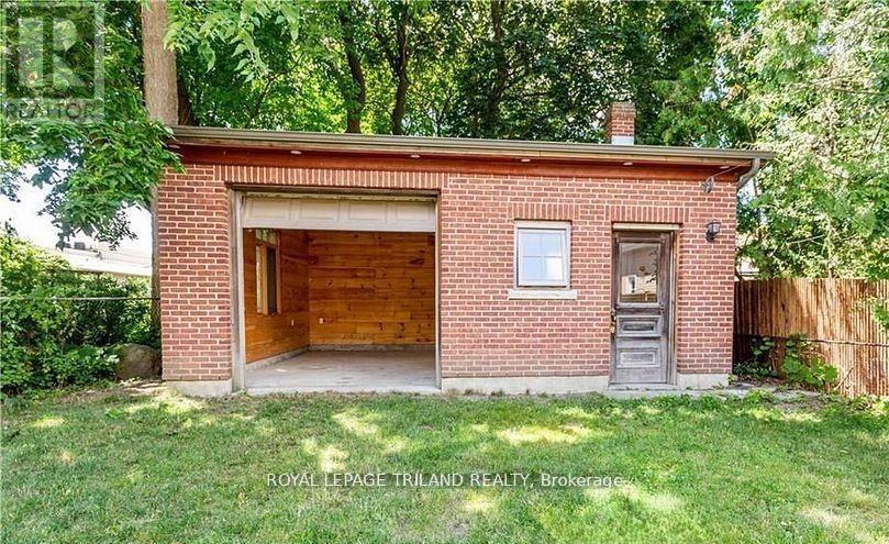 Property at 437 QUEBEC STREET image 4