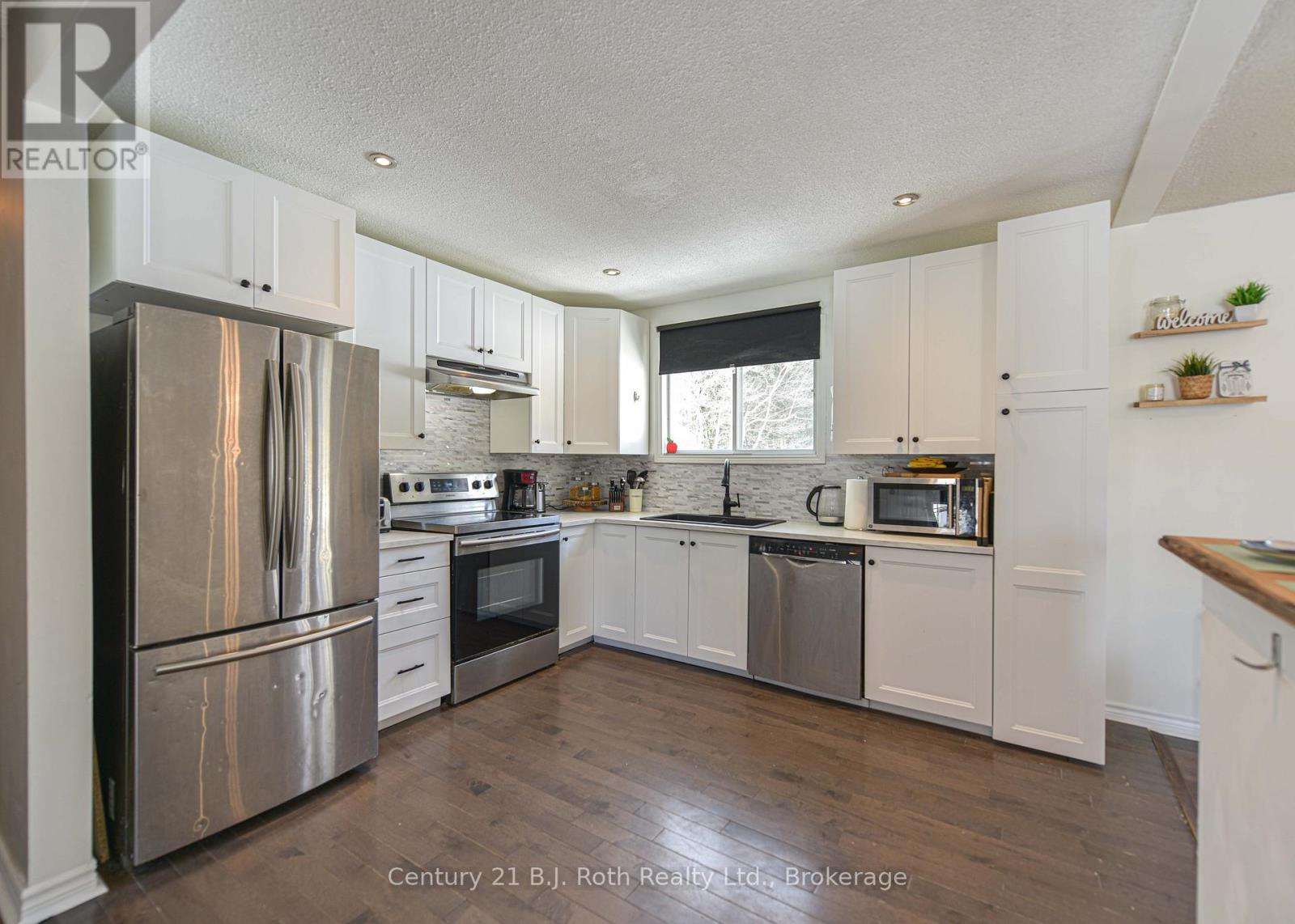 10 Conder Drive, Oro-Medonte, Ontario  L0K 1E0 - Photo 10 - S12026310