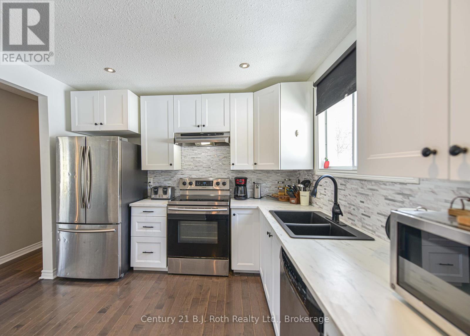 10 Conder Drive, Oro-Medonte, Ontario  L0K 1E0 - Photo 13 - S12026310