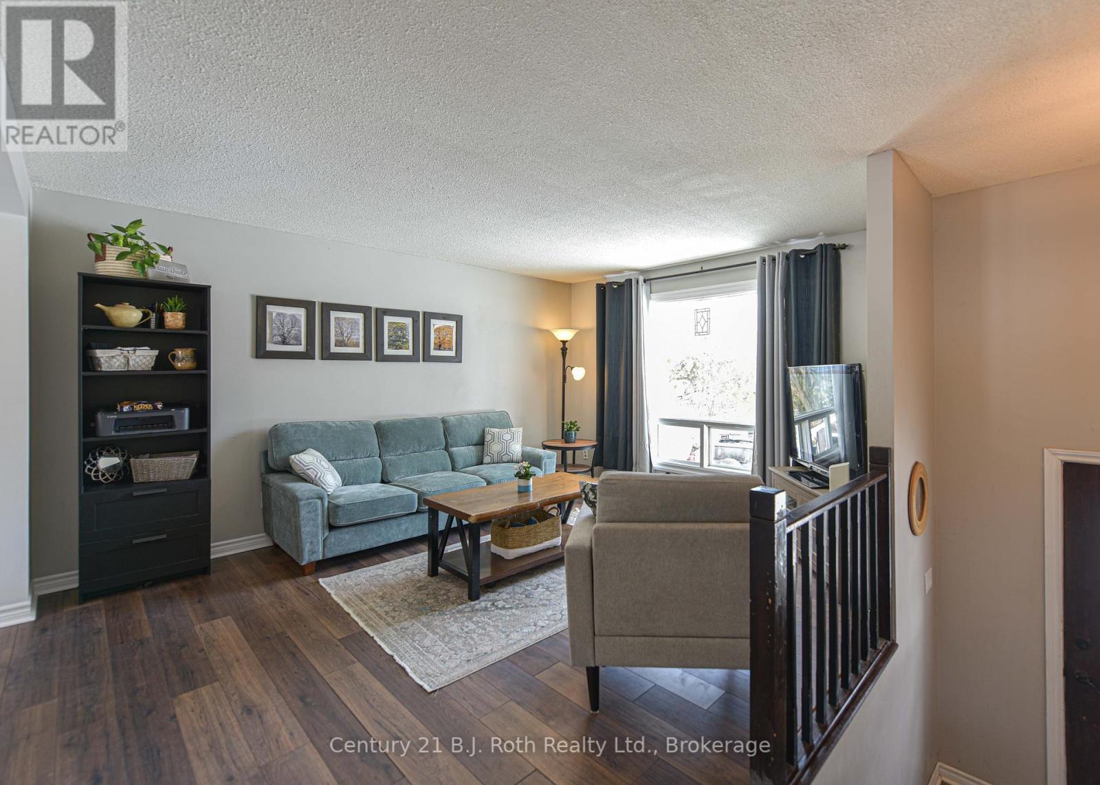 10 Conder Drive, Oro-Medonte, Ontario  L0K 1E0 - Photo 5 - S12026310