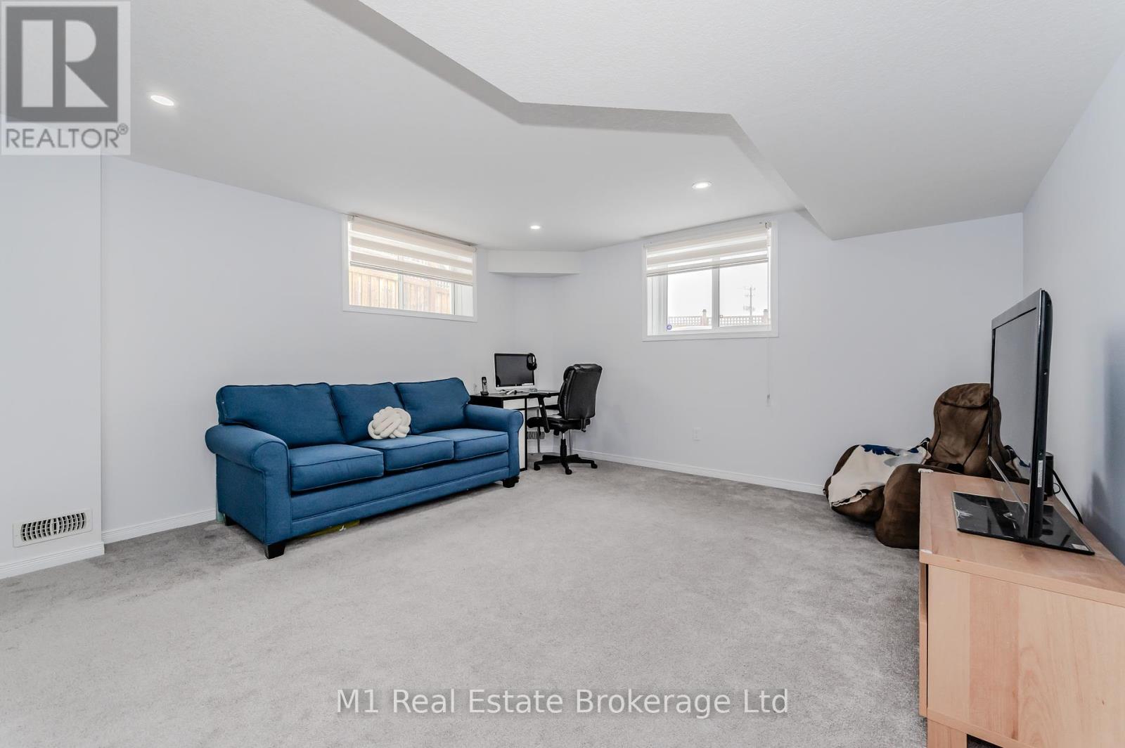 59 Netherwood Road, Kitchener, Ontario  N2P 0E4 - Photo 37 - X12026347