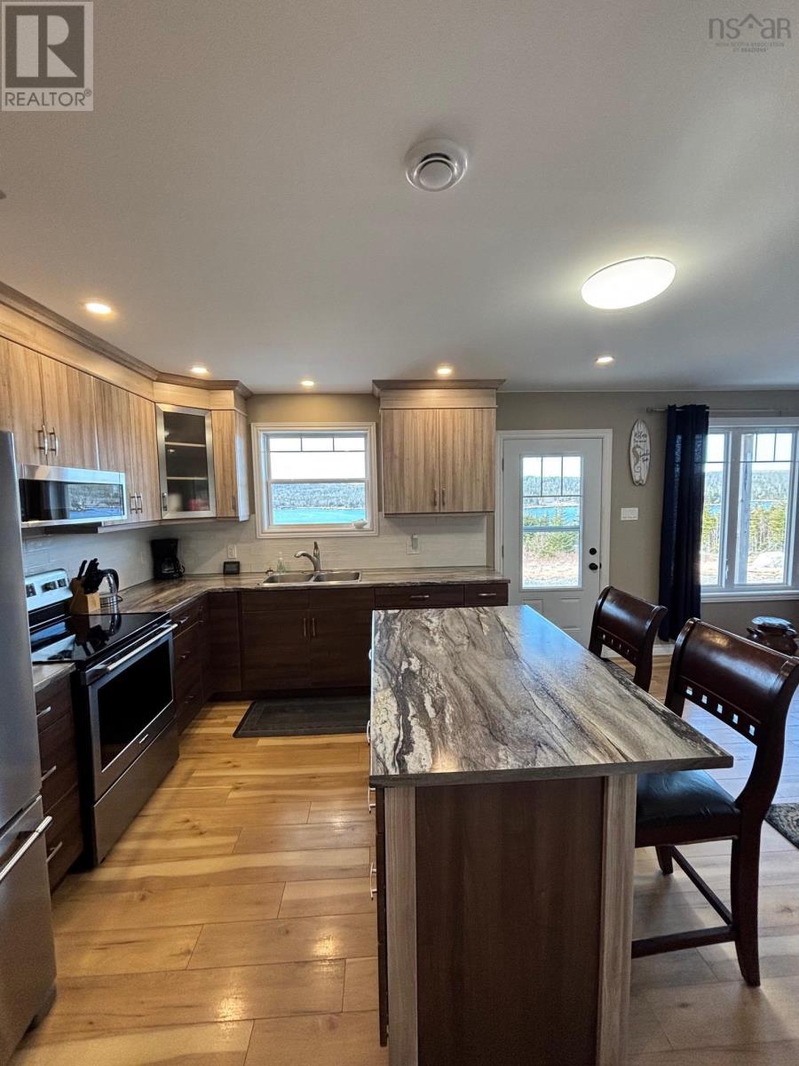 321 Cole Harbour Village Road, Cole Harbour, Nova Scotia  B0H 1T0 - Photo 4 - 202505182