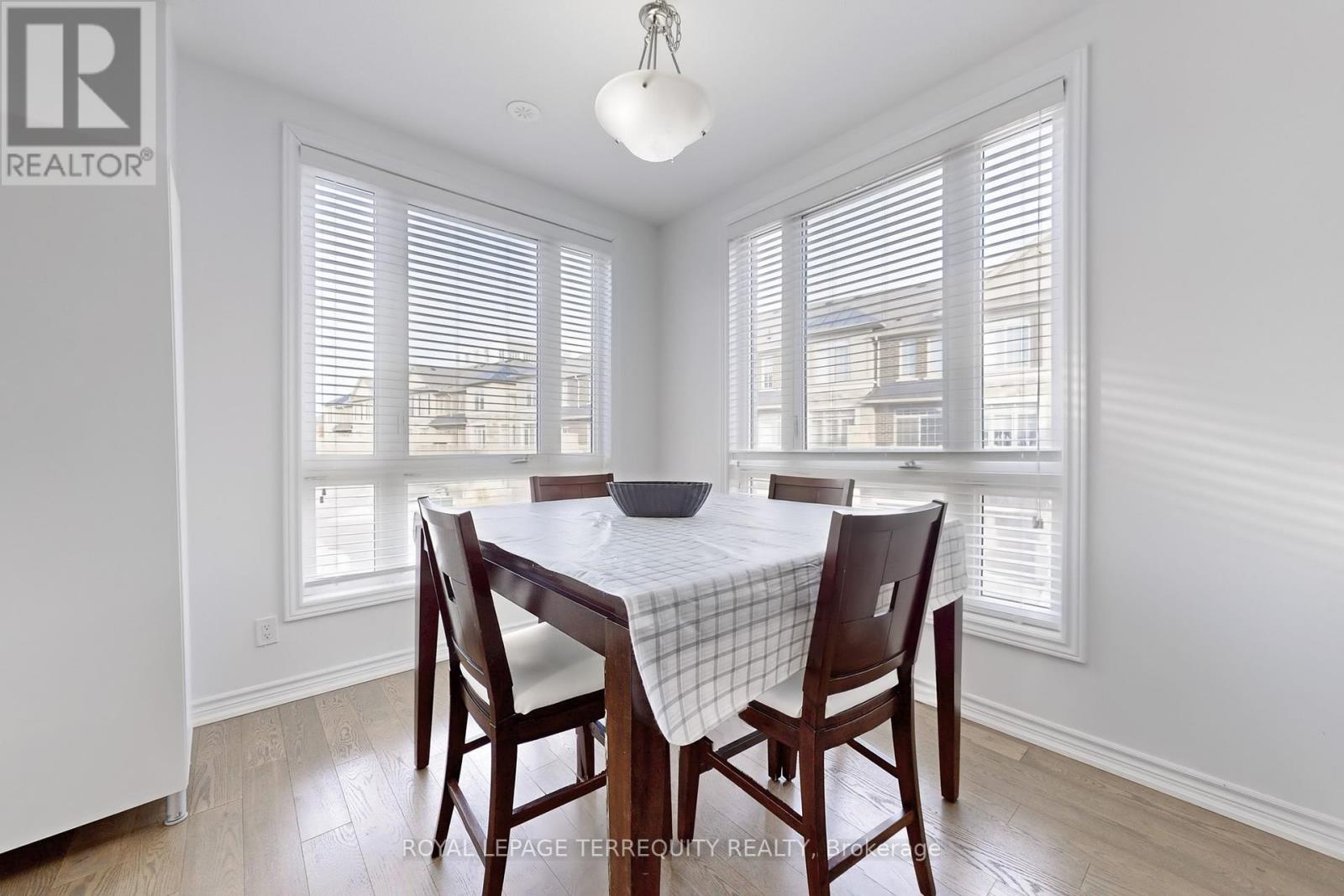 3031 Cascade Common, Oakville, Ontario  L6H 0R8 - Photo 15 - W12026295
