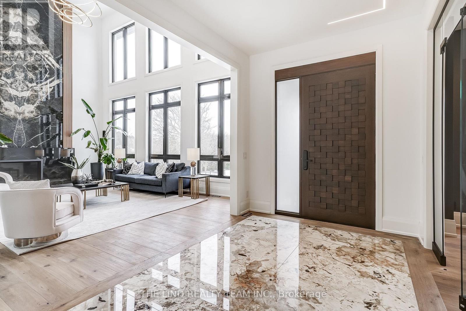 Property at 211 KENNEDY STREET W image 3