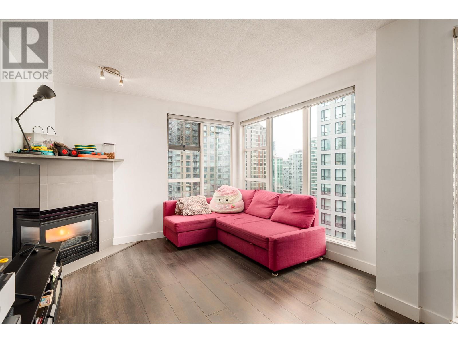 2204 939 Homer Street, Vancouver, British Columbia  V6B 2W6 - Photo 2 - R2979075