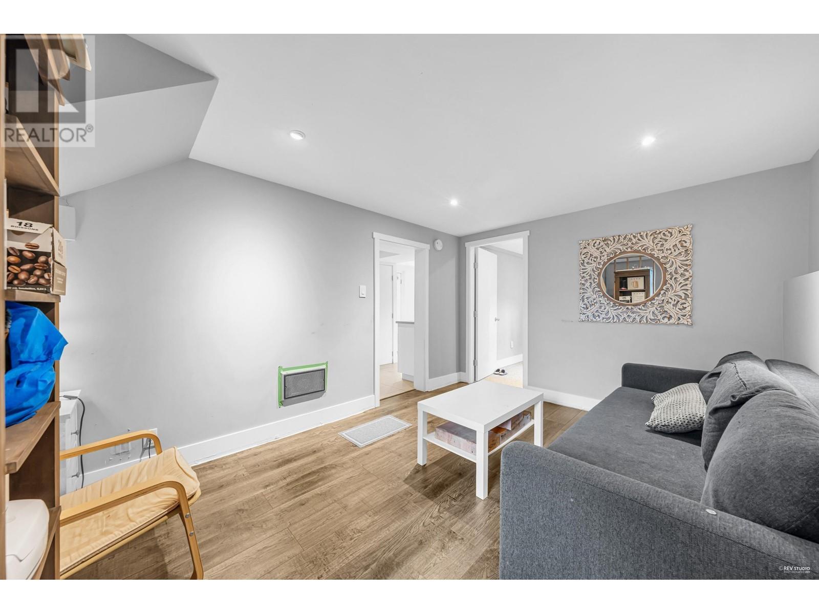 857 E 12th Street, North Vancouver, British Columbia  V7L 2L2 - Photo 29 - R2979129