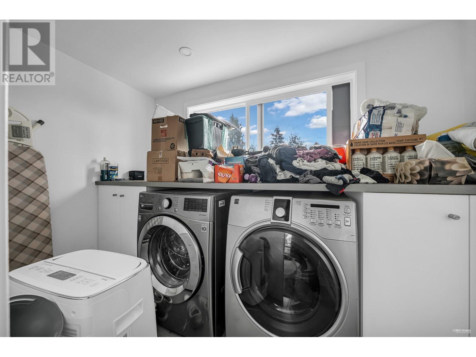 857 E 12th Street, North Vancouver, British Columbia  V7L 2L2 - Photo 33 - R2979129