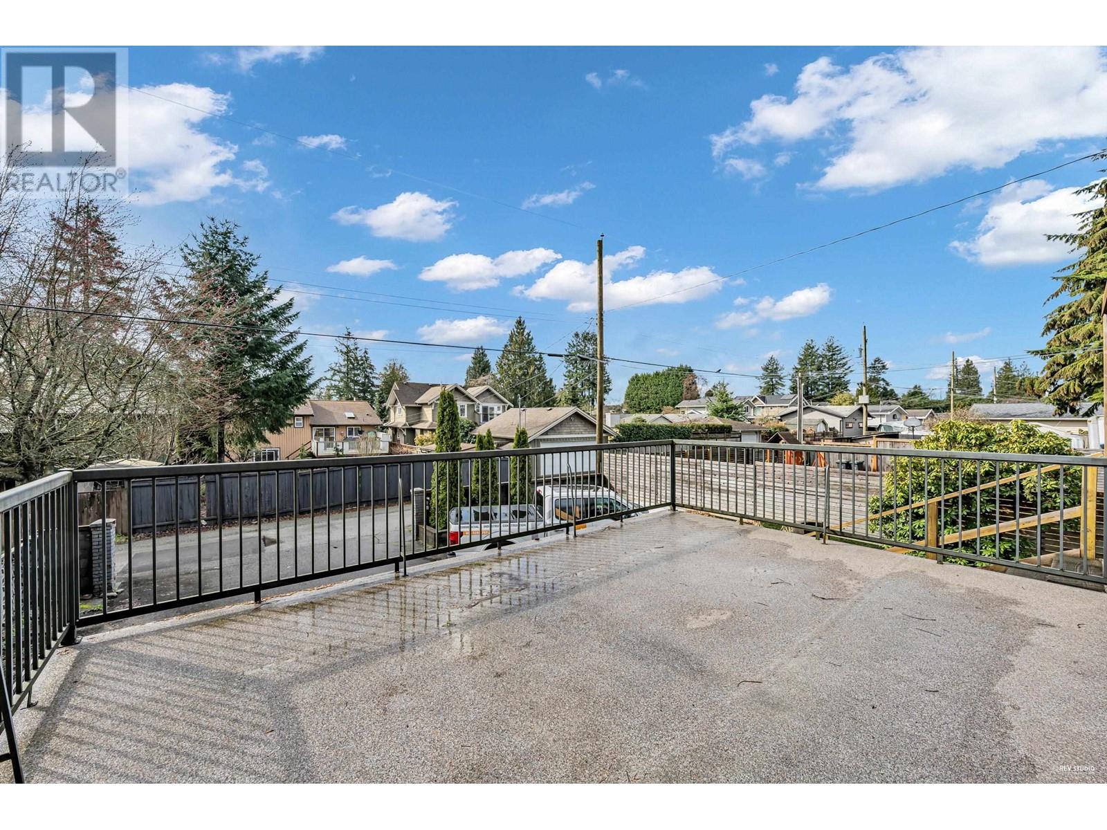 857 E 12th Street, North Vancouver, British Columbia  V7L 2L2 - Photo 37 - R2979129