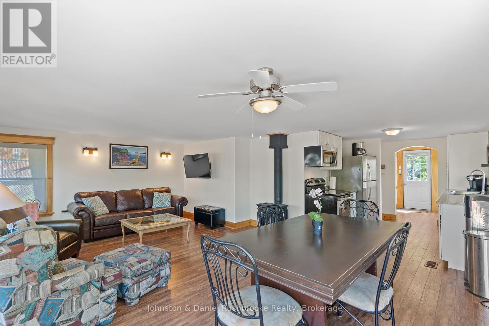 1190 South Morrison Lake Road, Gravenhurst, Ontario  P0E 1G0 - Photo 11 - X12026390