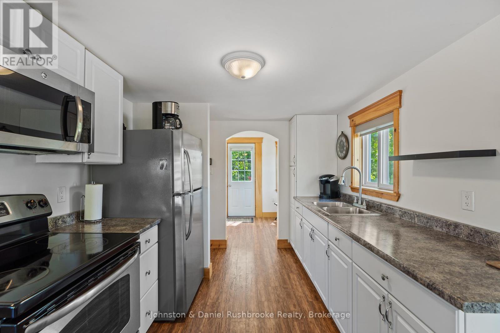 1190 South Morrison Lake Road, Gravenhurst, Ontario  P0E 1G0 - Photo 13 - X12026390