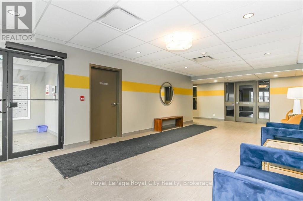 105 - 108 Summit Ridge Drive, Guelph, Ontario  N1E 0P8 - Photo 6 - X12026402