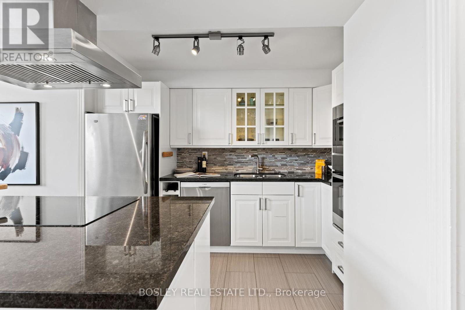 Property at A504 - 1555 AVENUE ROAD image 3