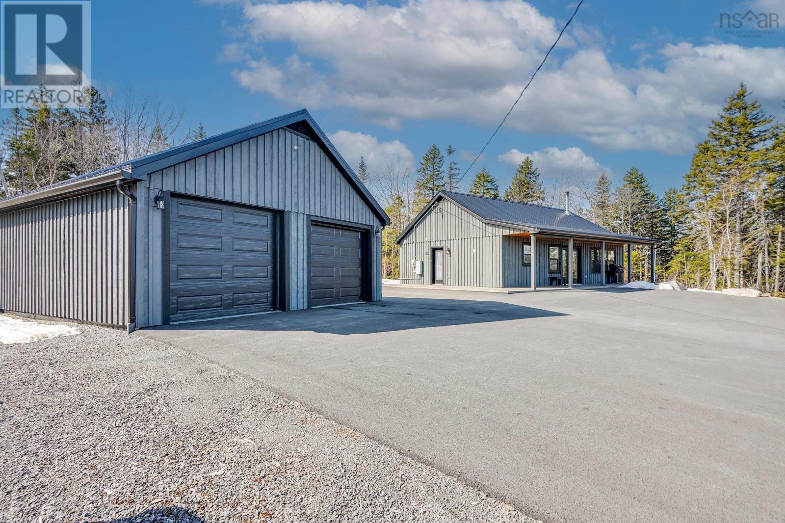 31 Nature Drive, East Uniacke, Nova Scotia  B0N 1Z0 - Photo 3 - 202505187