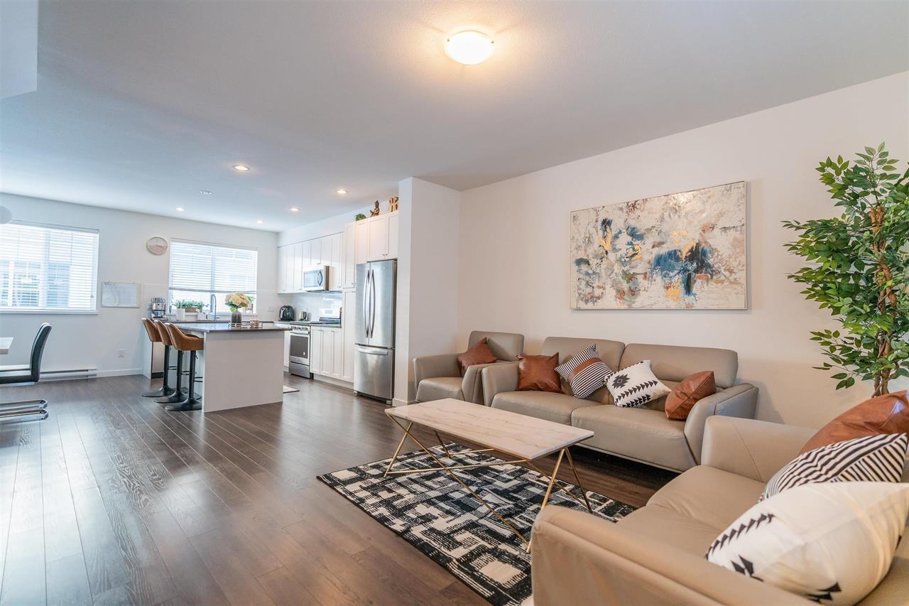 Property at 52 158 171 STREET image 3