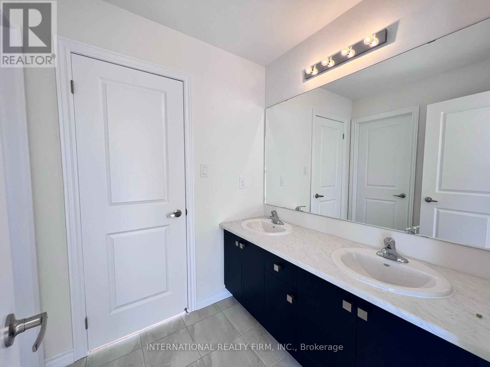8 Zaba Road, Barrie, Ontario  L9J 0L9 - Photo 21 - S12026383
