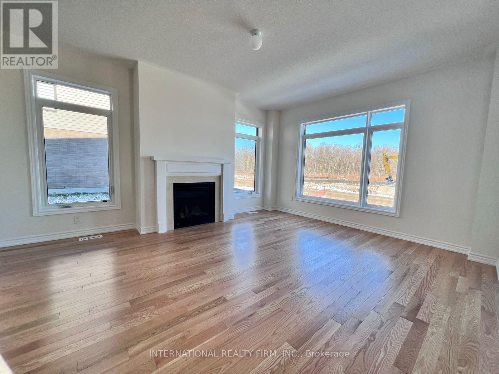 8 Zaba Road, Barrie, Ontario  L9J 0L9 - Photo 8 - S12026383