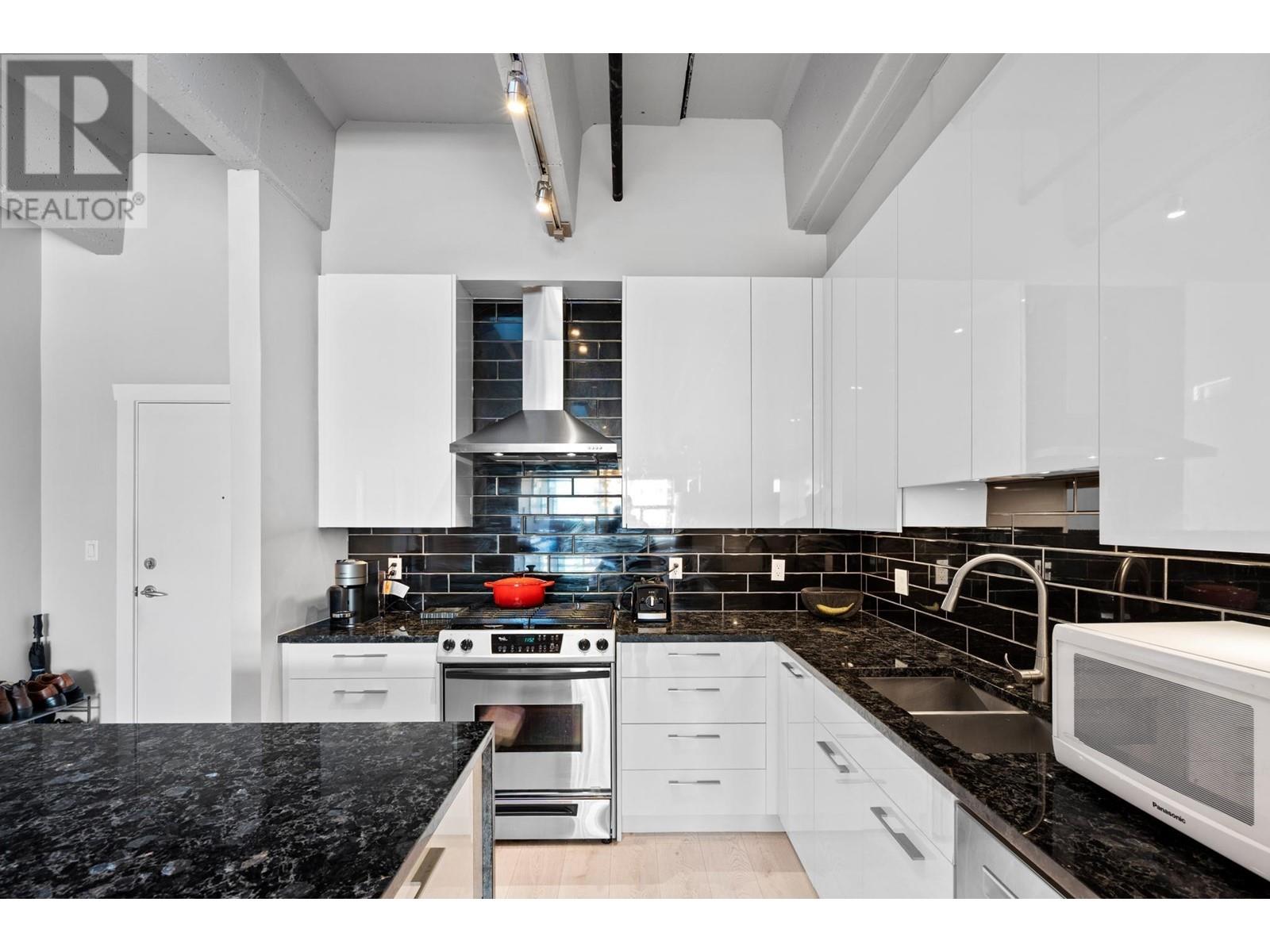622 615 Belmont Street, New Westminster, British Columbia  V3M 6A1 - Photo 10 - R2978408