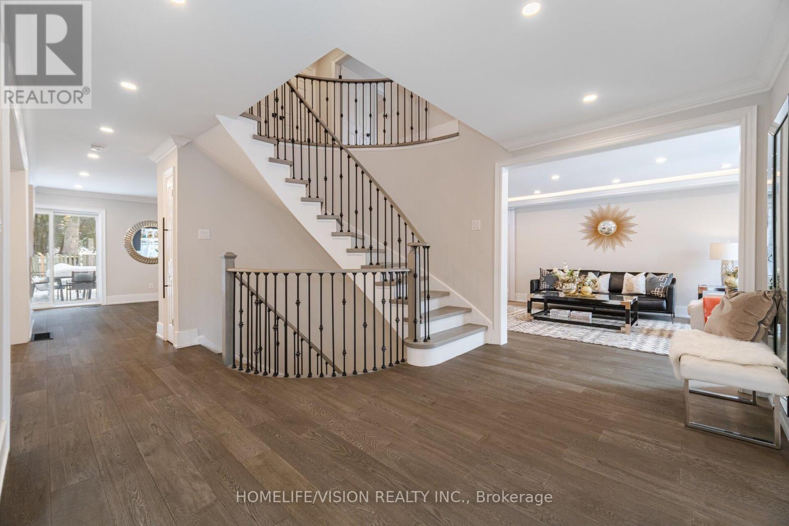 1298 Bunsden Avenue, Mississauga, Ontario  L5H 3T9 - Photo 18 - W12026398