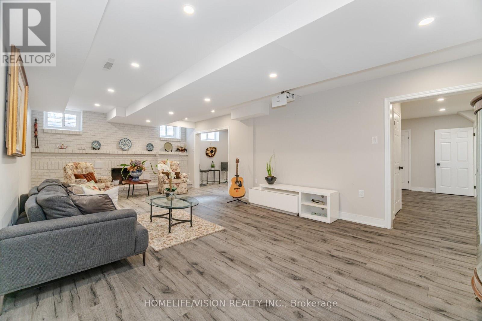 1298 Bunsden Avenue, Mississauga, Ontario  L5H 3T9 - Photo 32 - W12026398