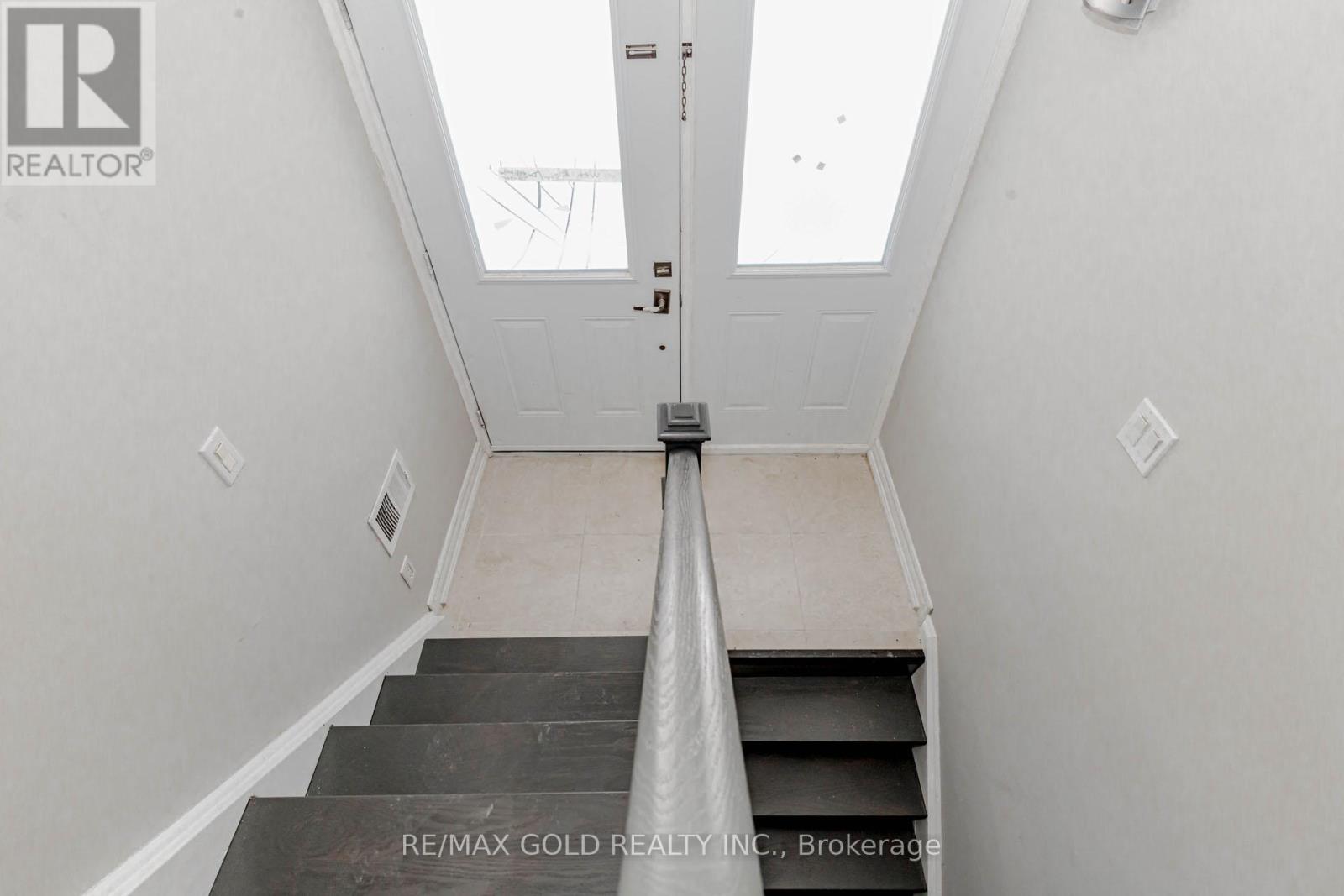 Property at 33 CAMPBELL DRIVE image 3