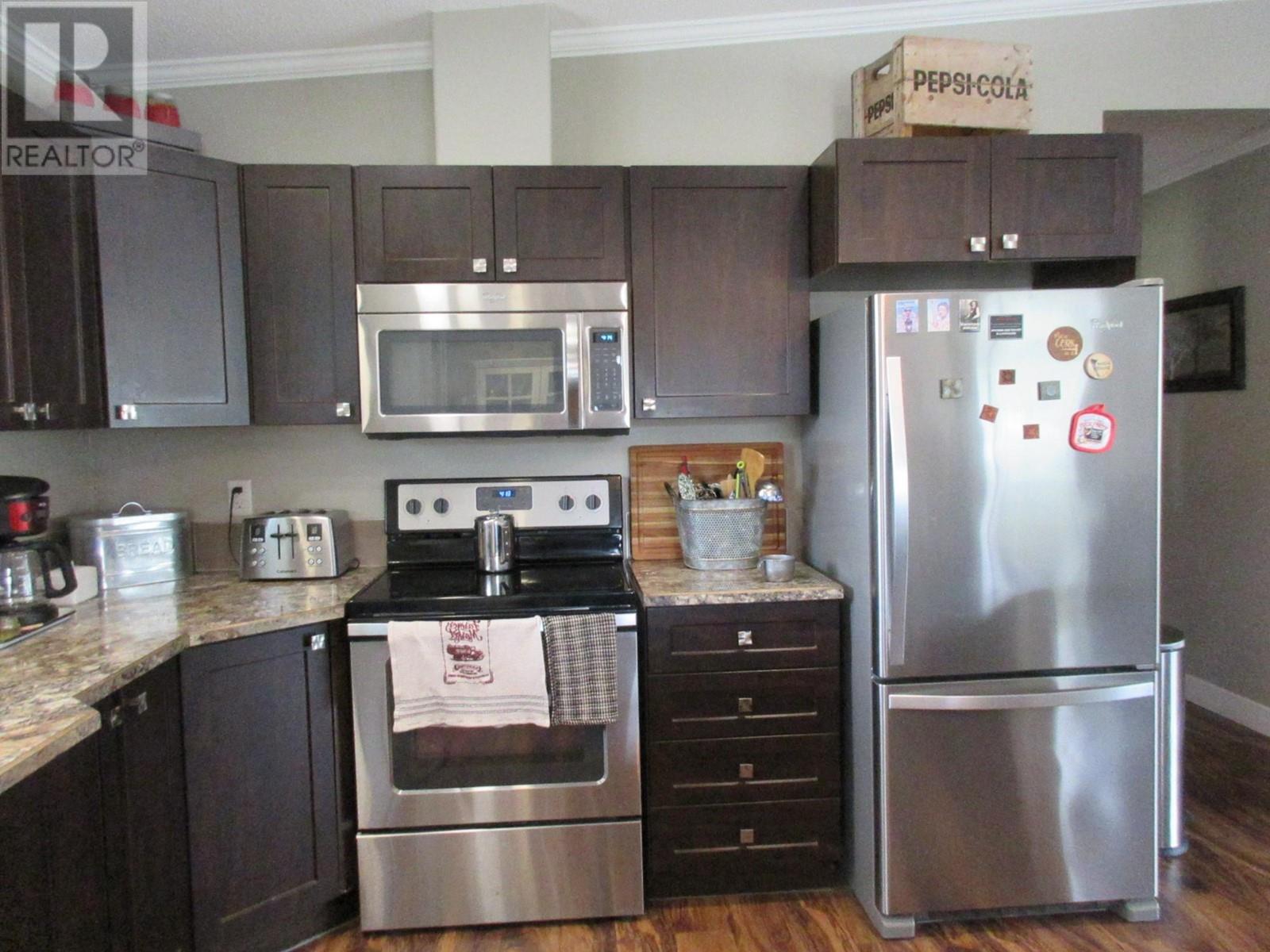 2544 Corkle Street, Merritt, British Columbia  V0K 1Y0 - Photo 3 - 10339560