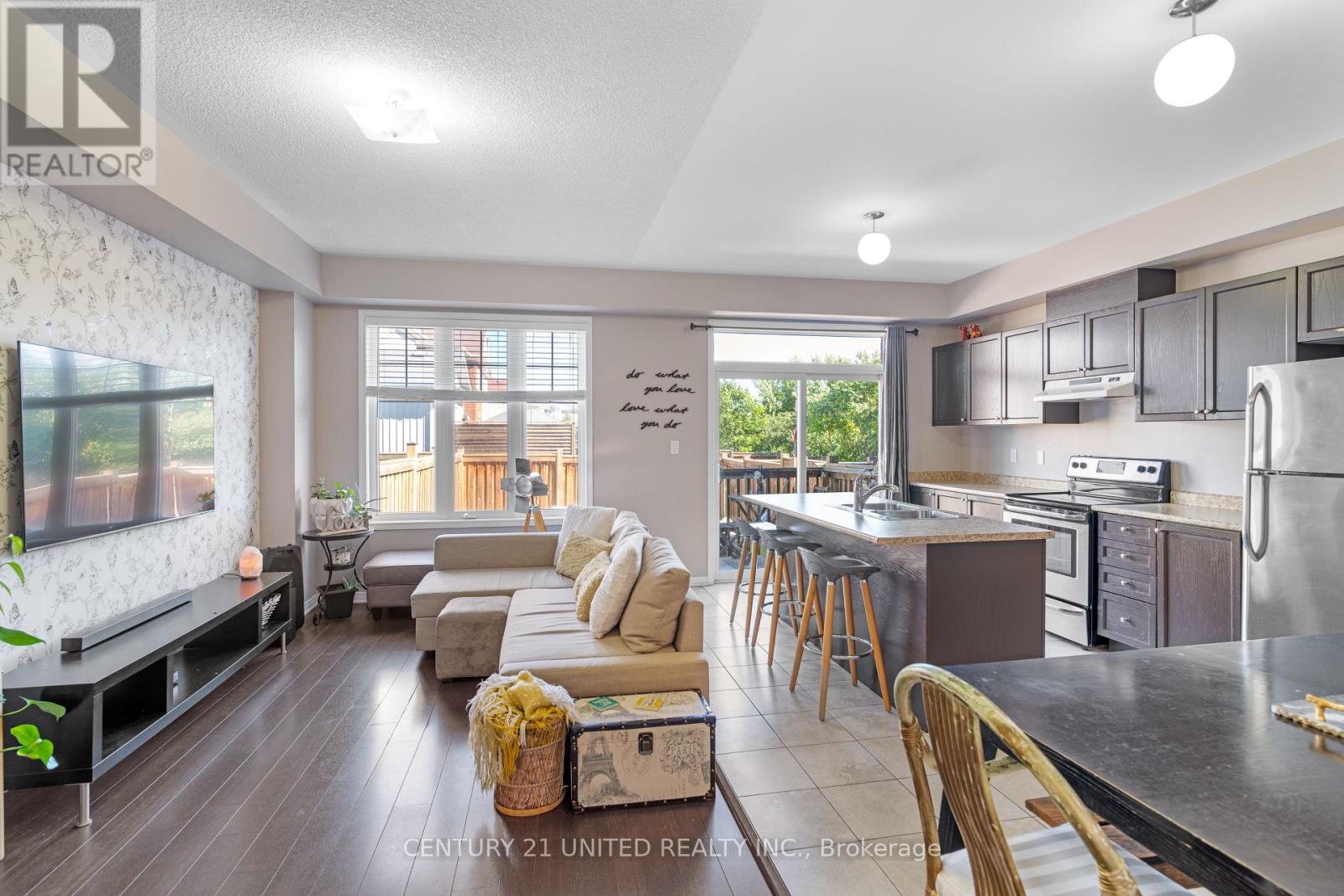 Property at 8 LAMBDON WAY image 5