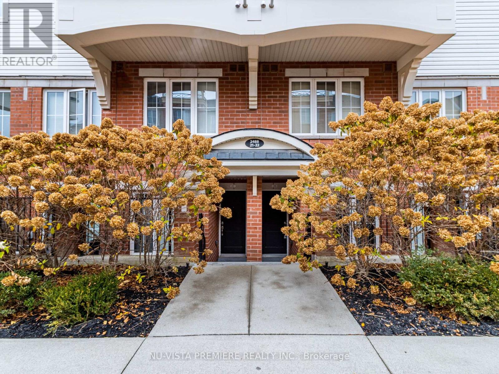 Property at 22 - 2488 POST ROAD image 3