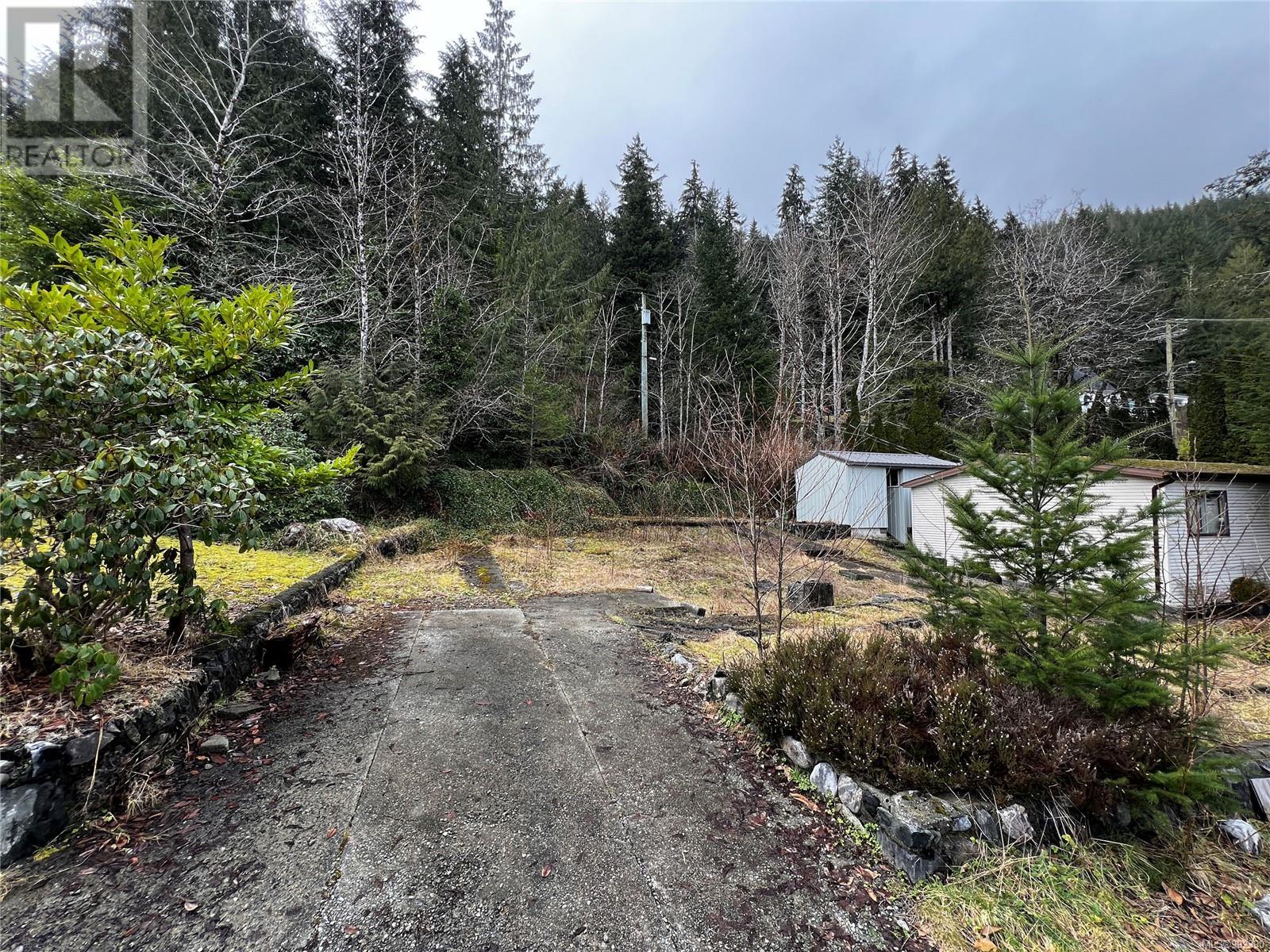 Property at 854 Maquinna Dr S image 1