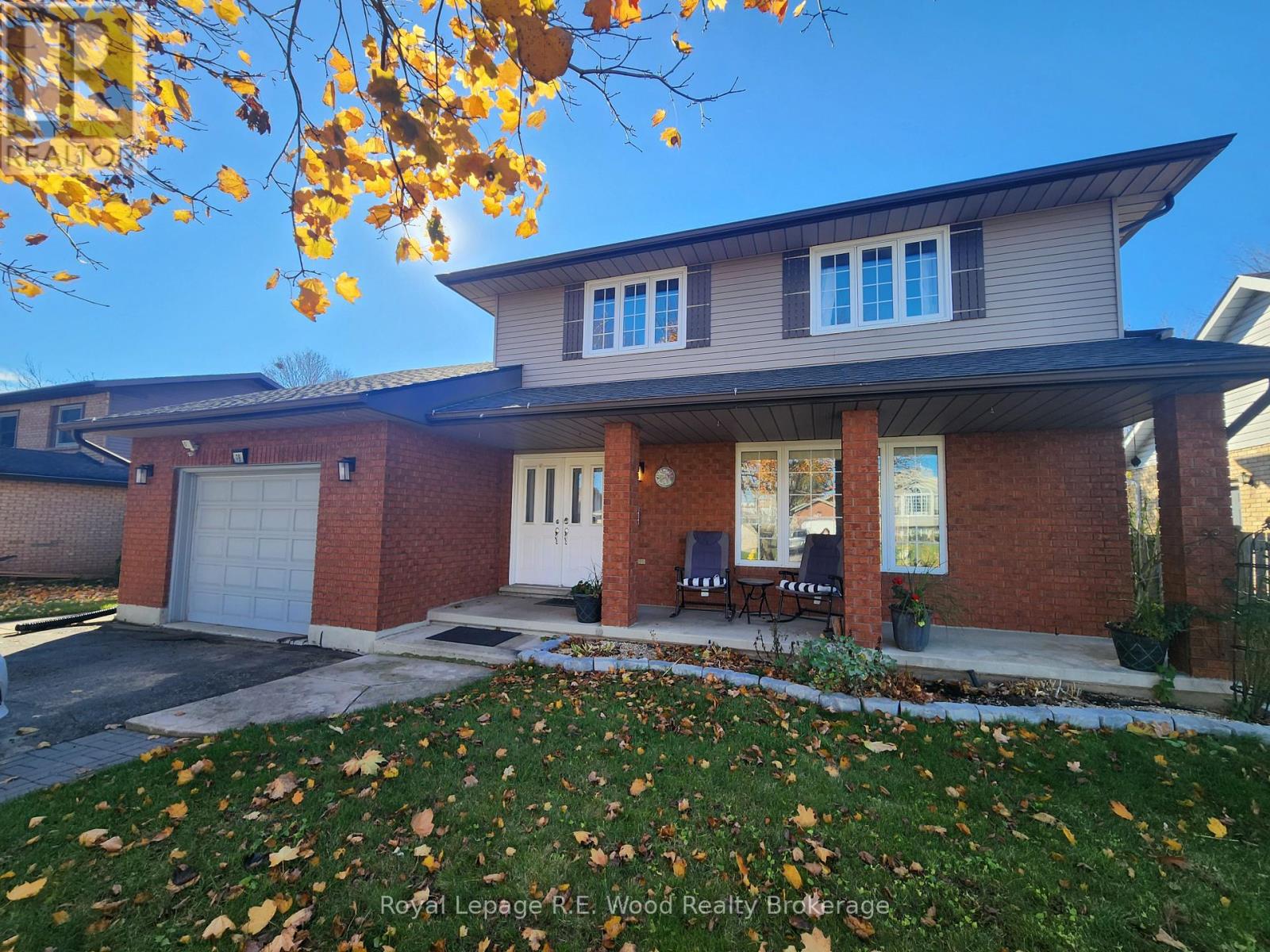 98 Allen Street, Tillsonburg photo number 2 98 Allen Street, Tillsonburg photo number 2