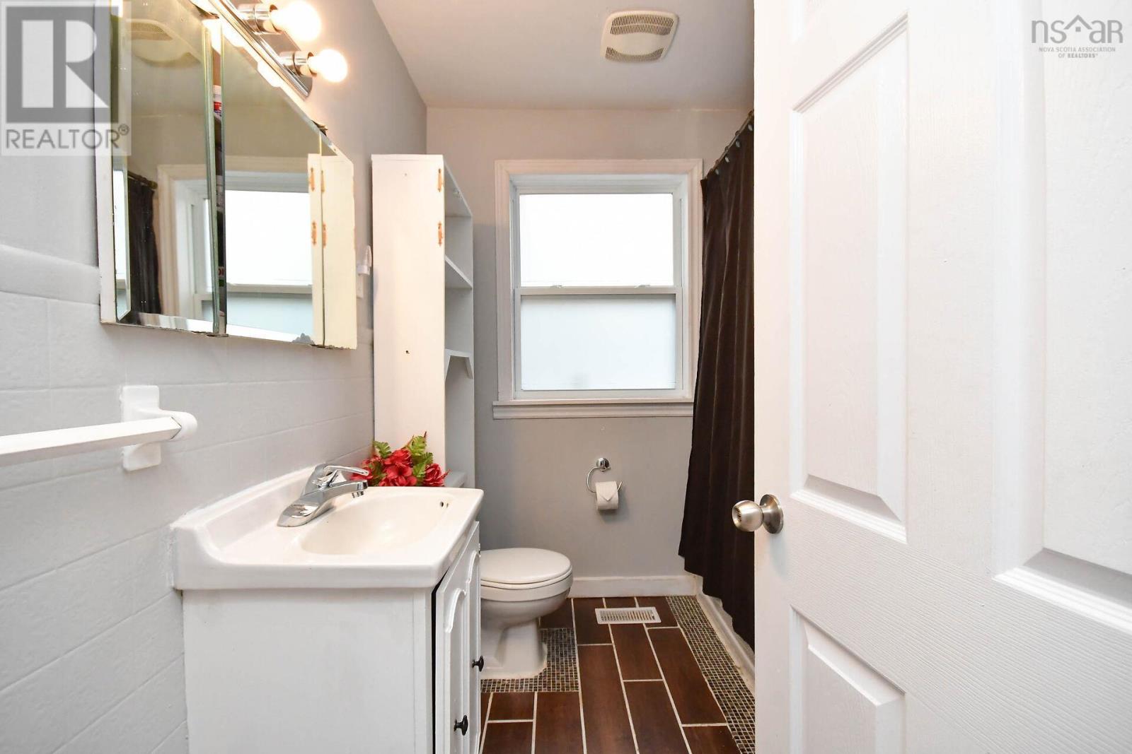 2732 Sackville Drive, Upper Sackville, Nova Scotia  B4E 3C3 - Photo 16 - 202505194