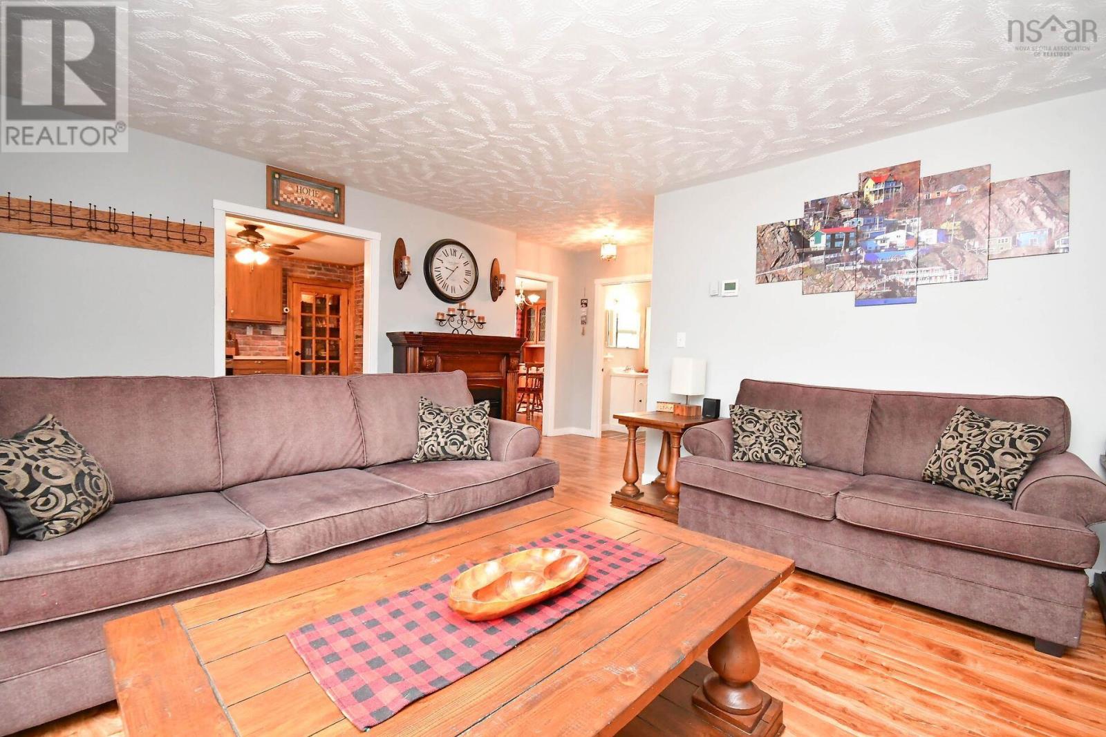 2732 Sackville Drive, Upper Sackville, Nova Scotia  B4E 3C3 - Photo 9 - 202505194