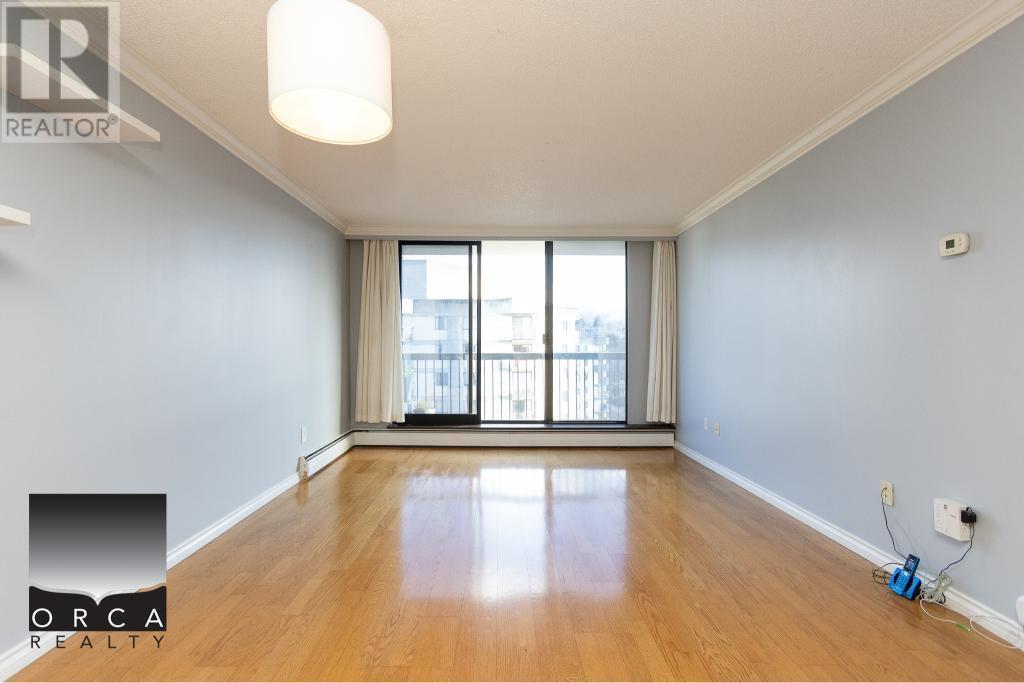 1604 145 St. Georges Avenue, North Vancouver, British Columbia  V7L 3G8 - Photo 3 - R2978221