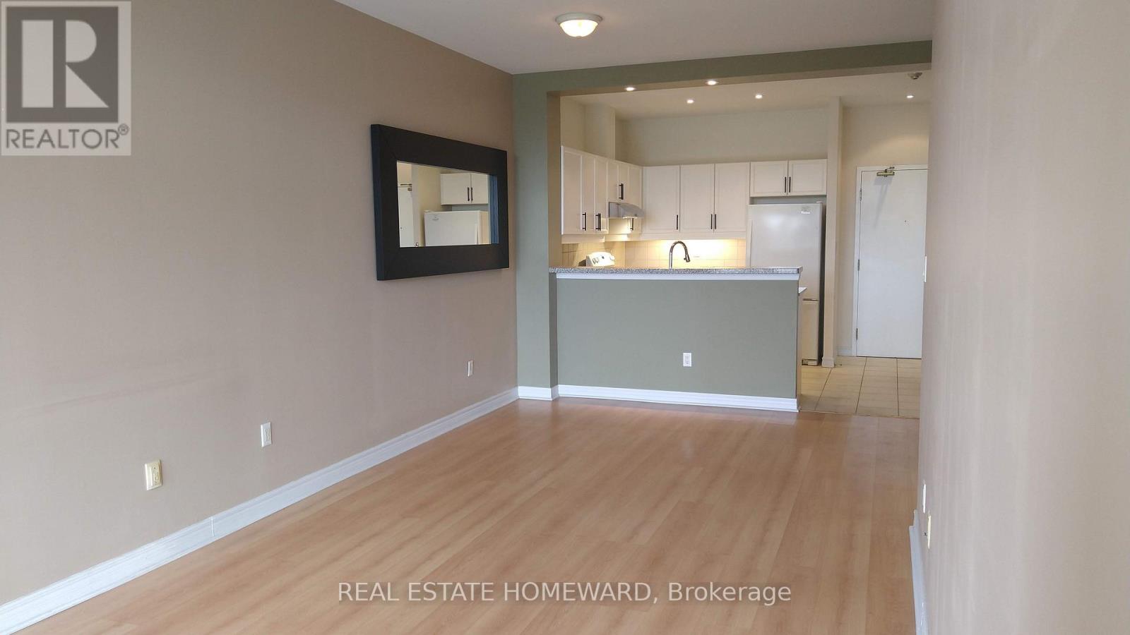 417 - 1 Leaside Park Drive, Toronto, Ontario  M4H 1R1 - Photo 5 - C12026475