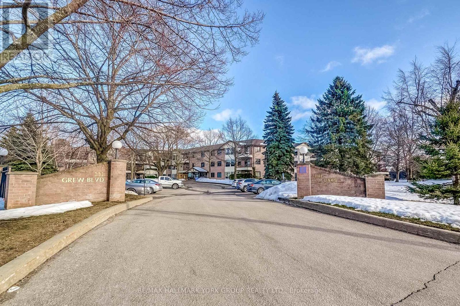 306 - 111 Grew Boulevard, Georgina, Ontario  L0E 1R0 - Photo 1 - N12026500