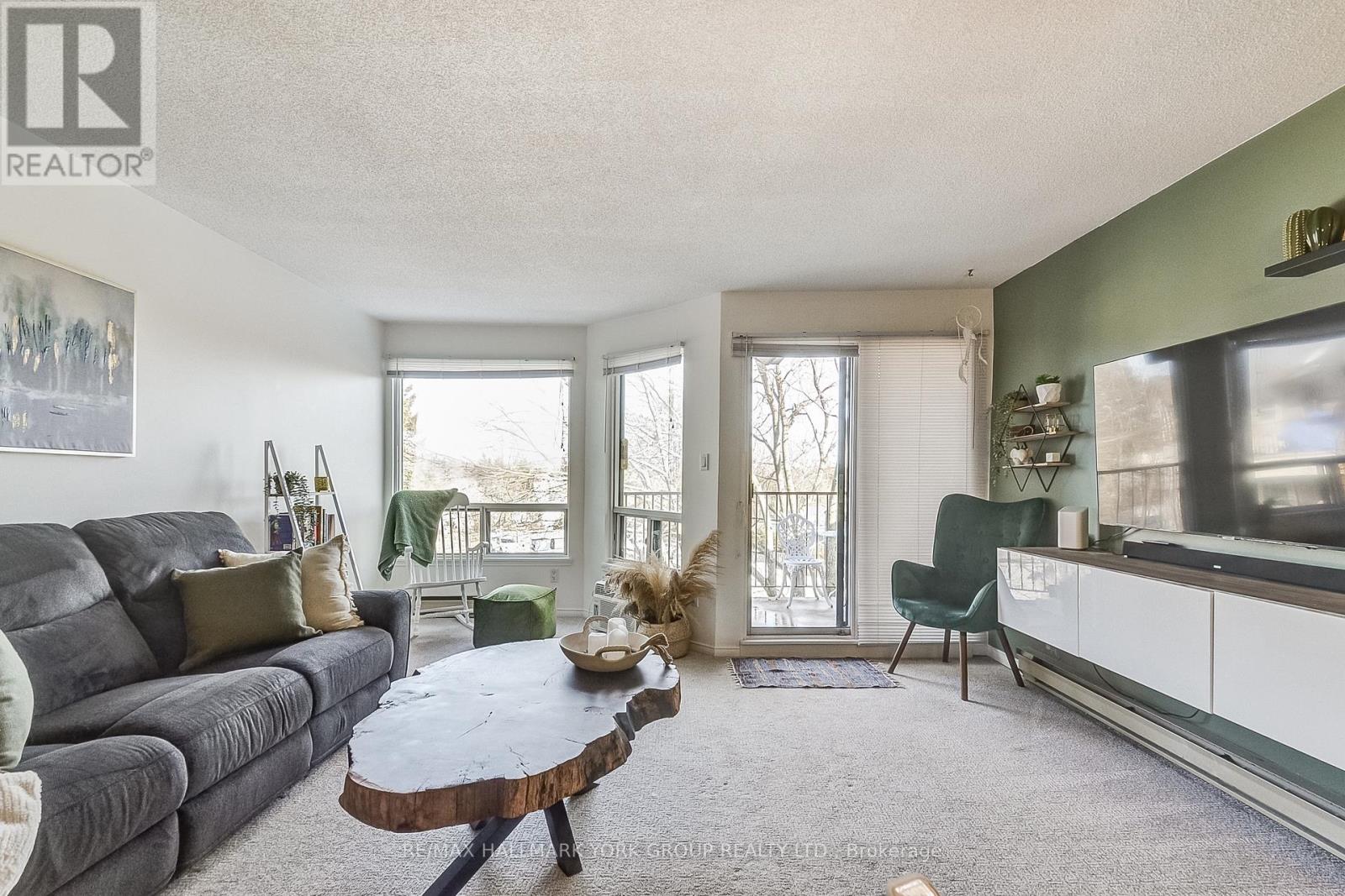 306 - 111 Grew Boulevard, Georgina, Ontario  L0E 1R0 - Photo 4 - N12026500