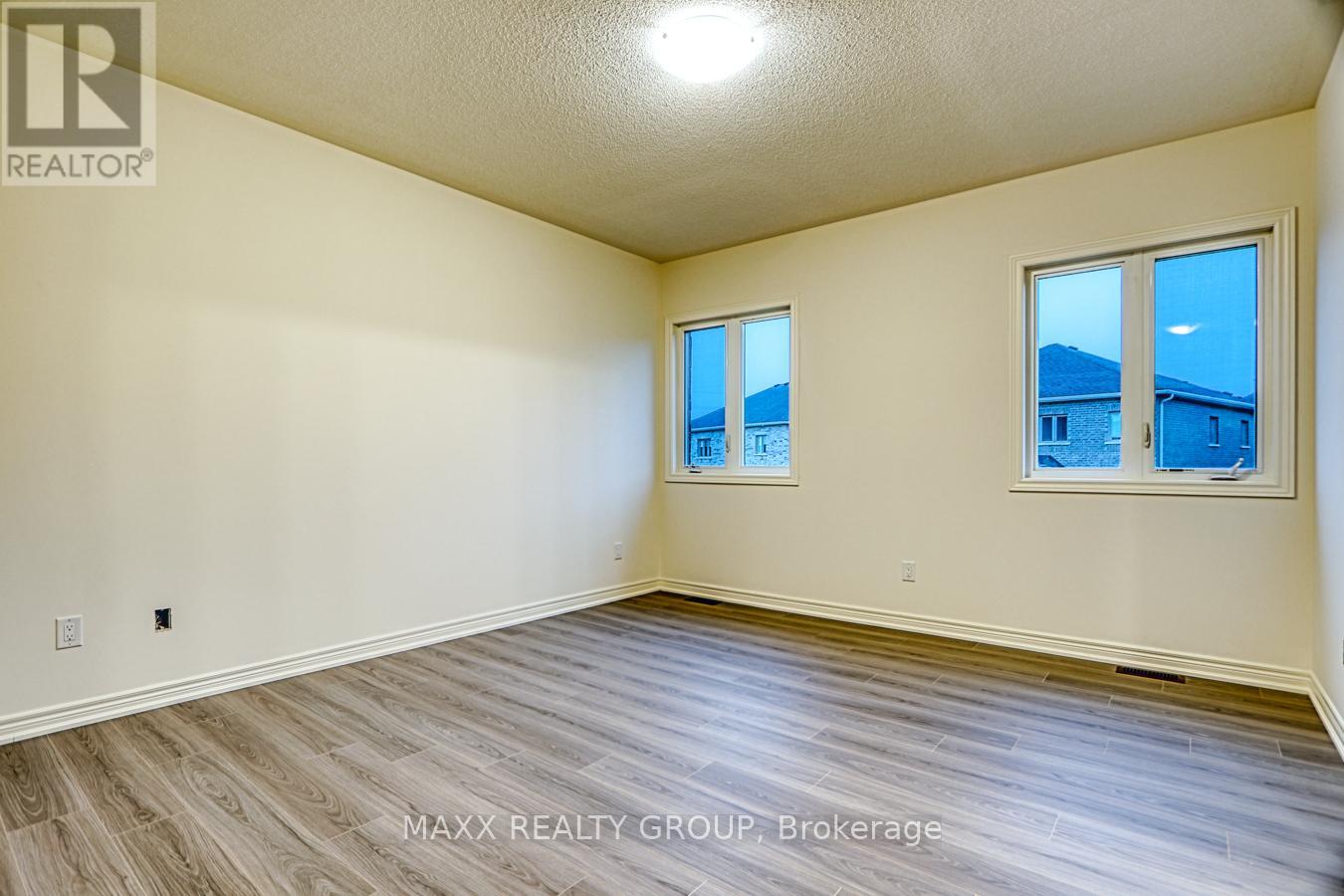 297 Great Falls Boulevard, Hamilton (Waterdown), Ontario  L0R 2H7 - Photo 34 - X12026452