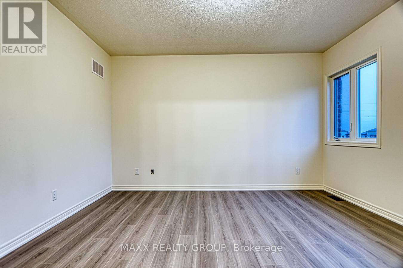 297 Great Falls Boulevard, Hamilton, Ontario  L0R 2H7 - Photo 35 - X12026452