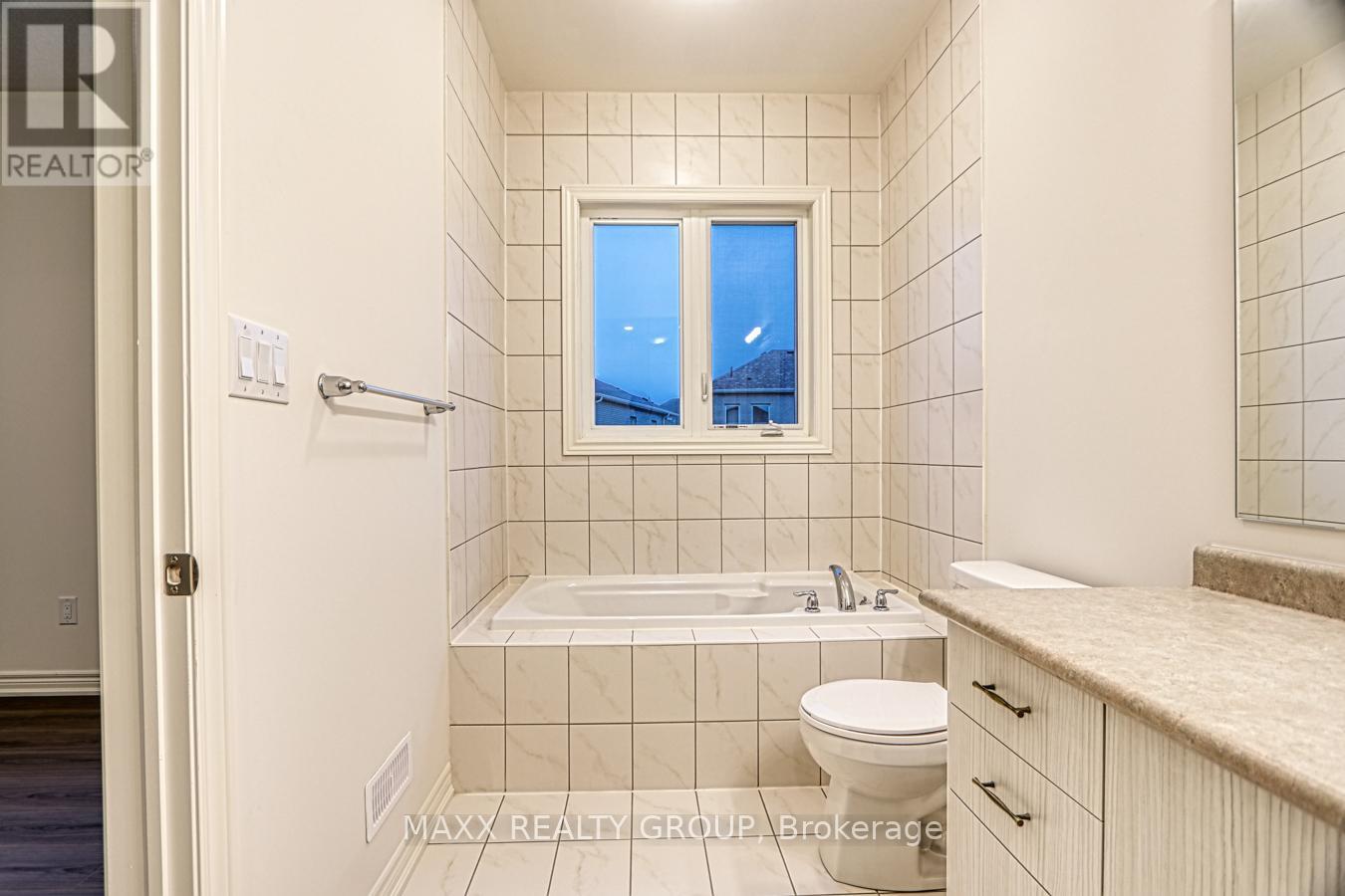 297 Great Falls Boulevard, Hamilton, Ontario  L0R 2H7 - Photo 38 - X12026452