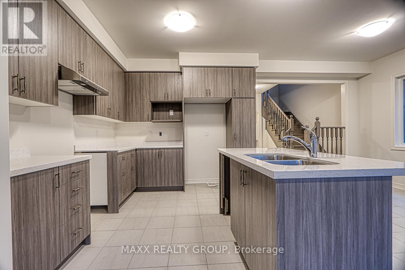 297 Great Falls Boulevard, Hamilton, Ontario  L0R 2H7 - Photo 8 - X12026452