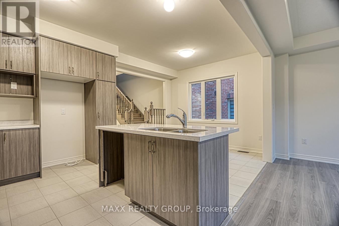 297 Great Falls Boulevard, Hamilton, Ontario  L0R 2H7 - Photo 9 - X12026452