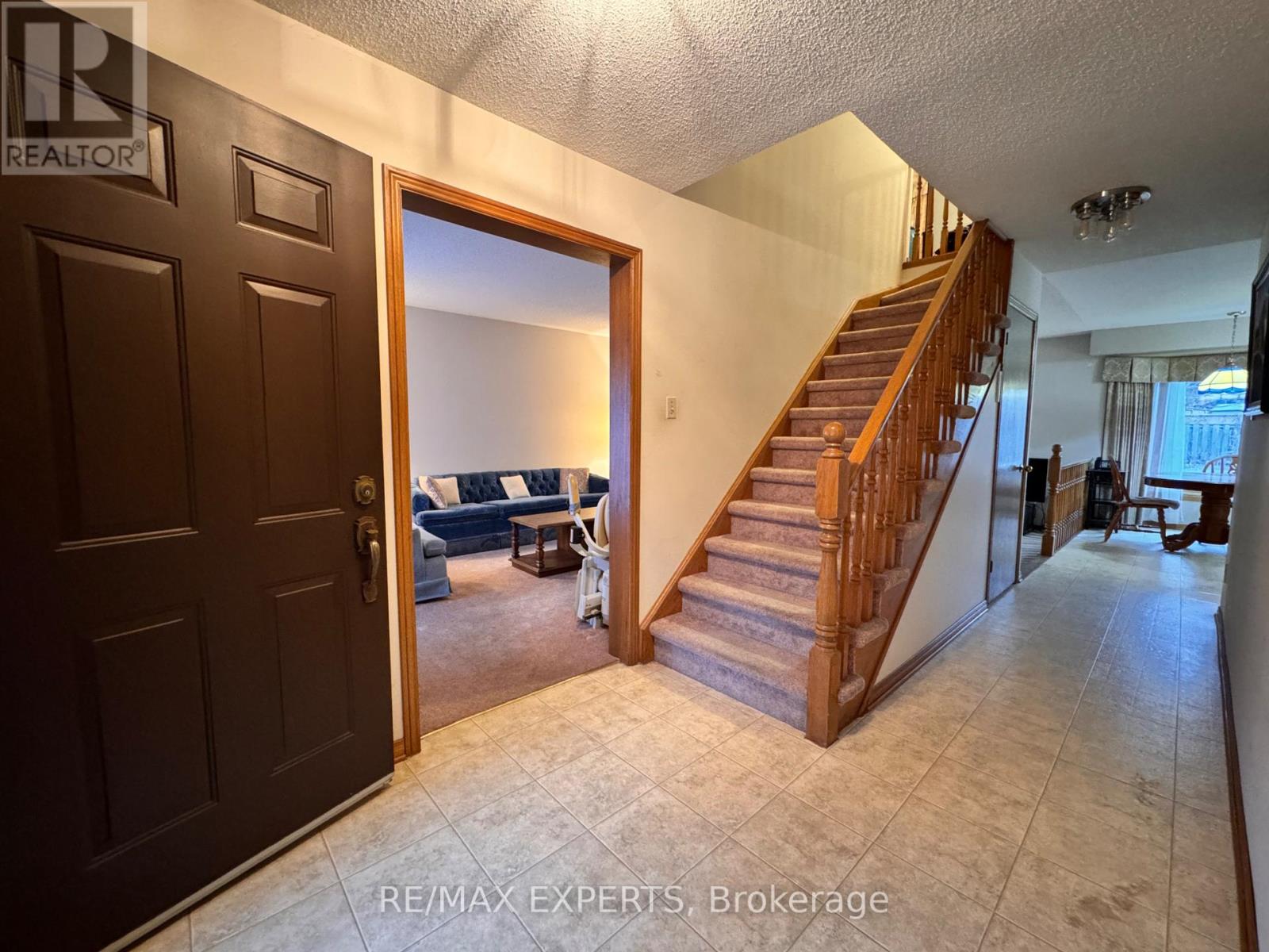 Property at 75 WENDY CRESCENT image 4