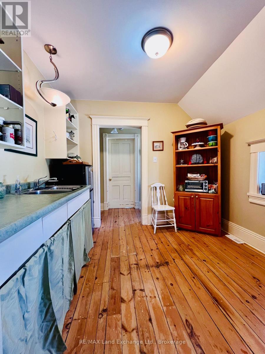 643 Elgin Street, Saugeen Shores, Ontario  N0H 2C0 - Photo 29 - X12011376