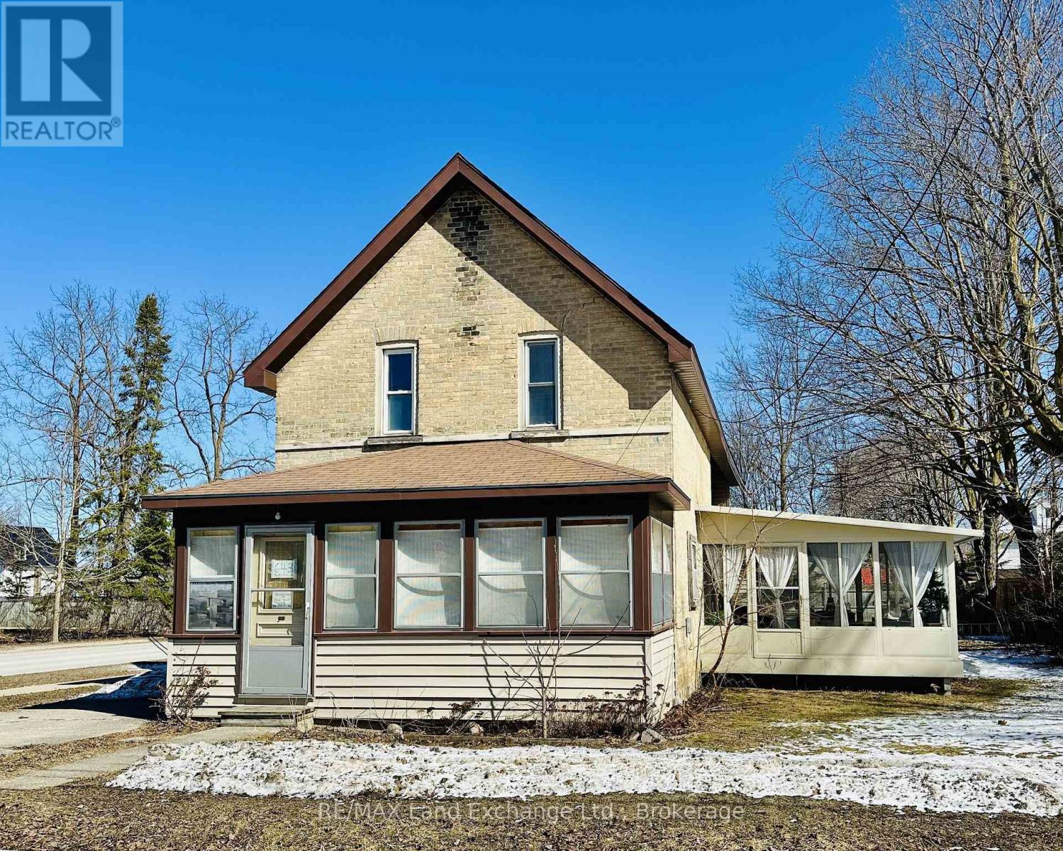 Property at 643 ELGIN STREET image 3