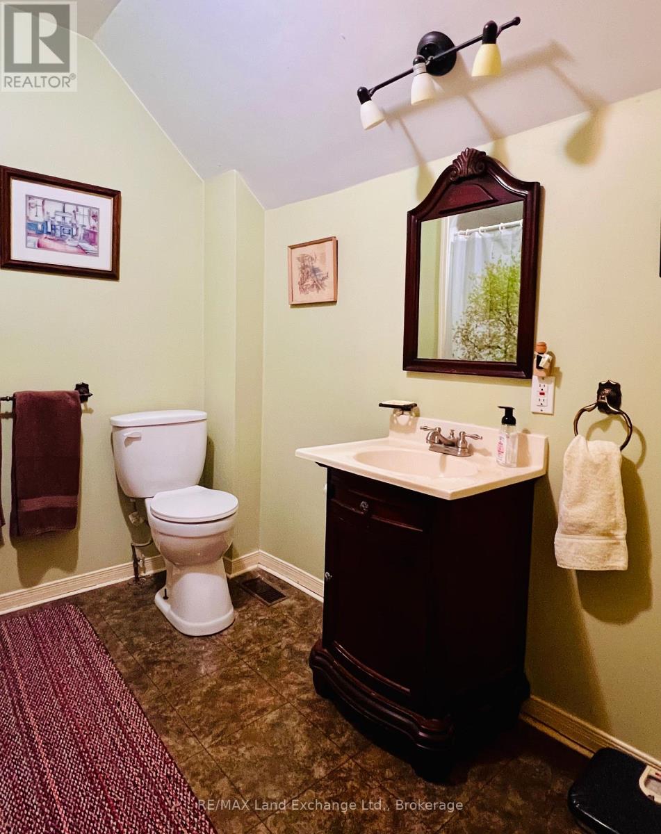 643 Elgin Street, Saugeen Shores, Ontario  N0H 2C0 - Photo 33 - X12011376